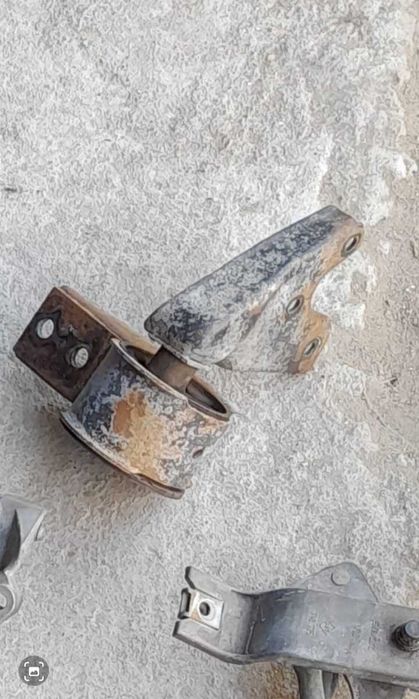 Подушка двигуна на Смарт 450 city cupe