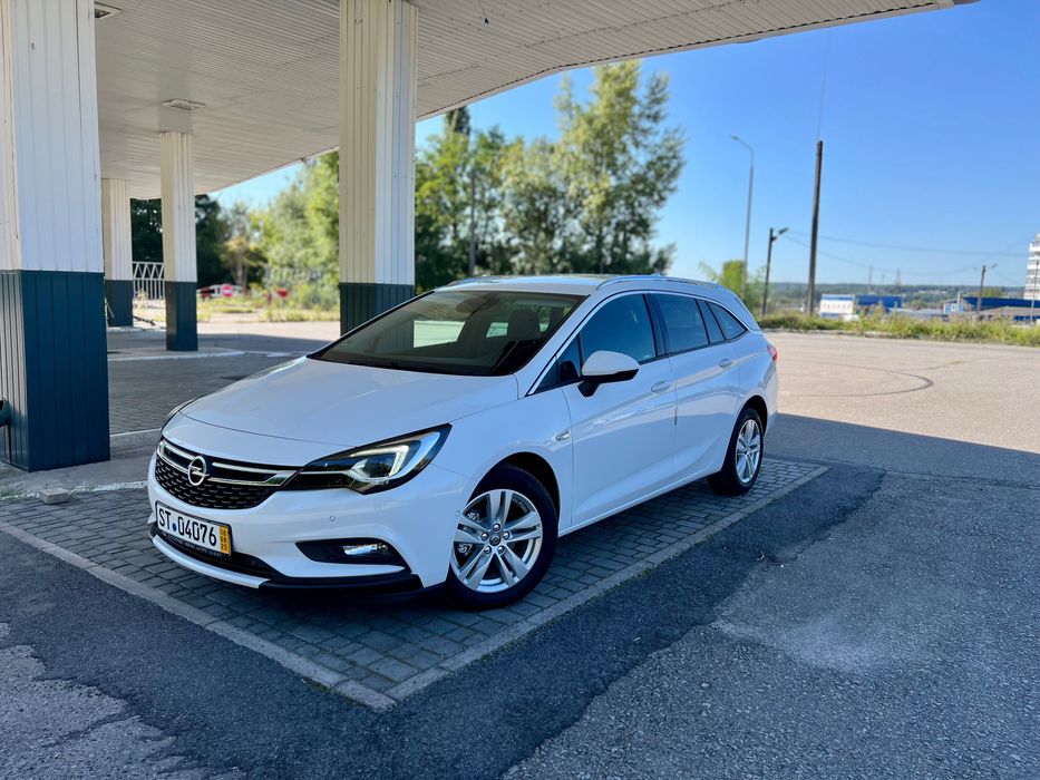 Опель Астра К 2017