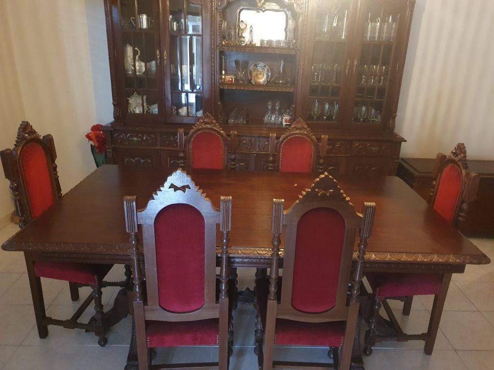 Mesa sala de jantar + 6 cadeiras
