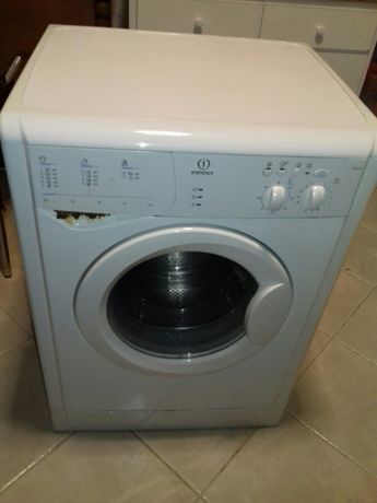 Máquina lavar Indesit