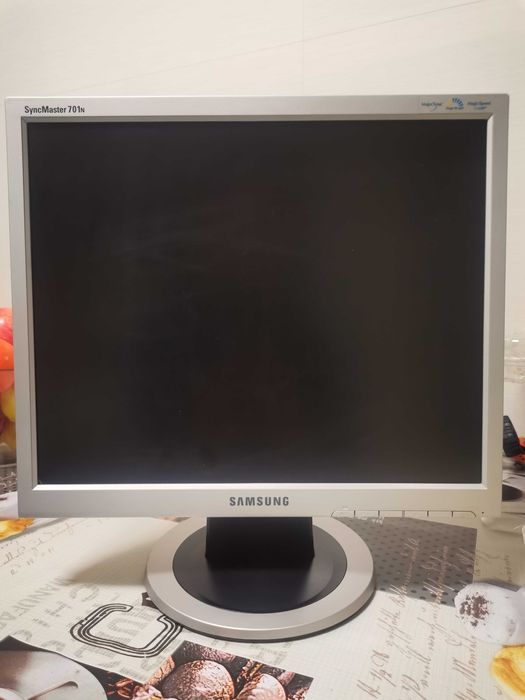 Monitor Samsung 17 p, 701N