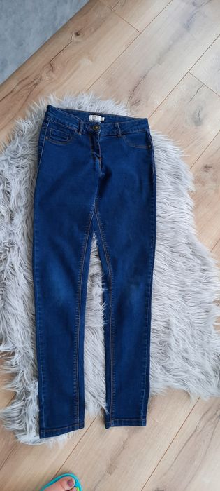 Jeansy dla dziewczynki 10-11 lat