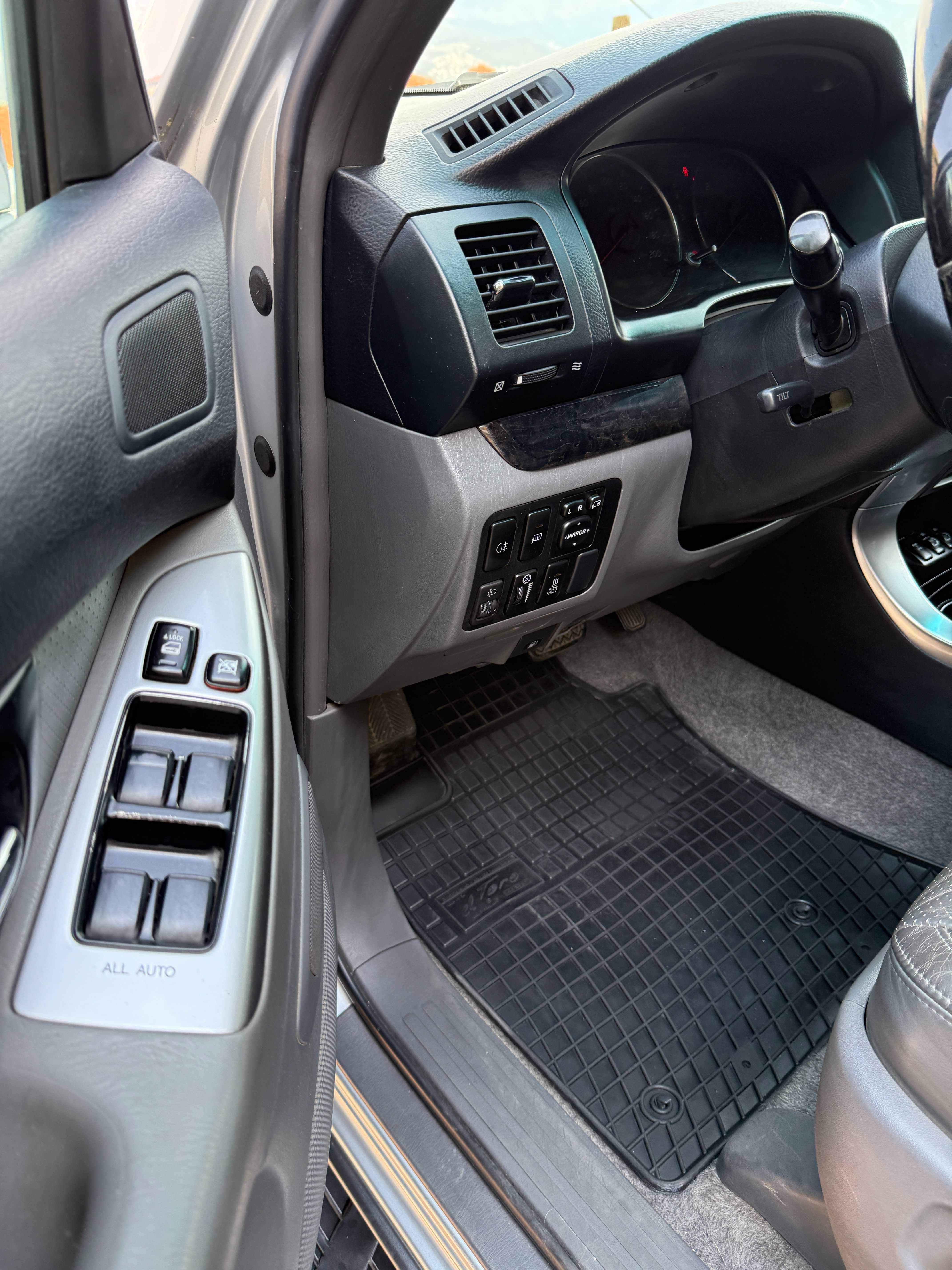 Toyota Land Cruiser KDJ-120, D-4D, Auto, 173 cv, 8 Lugares