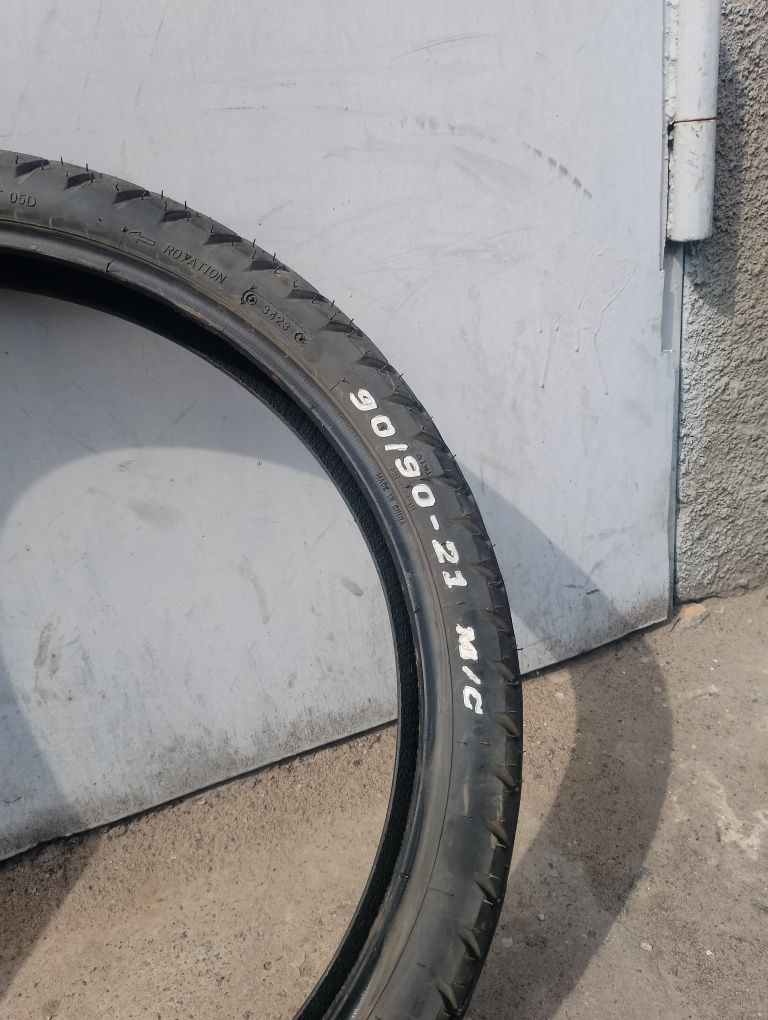 Продам ризину 90/90-21