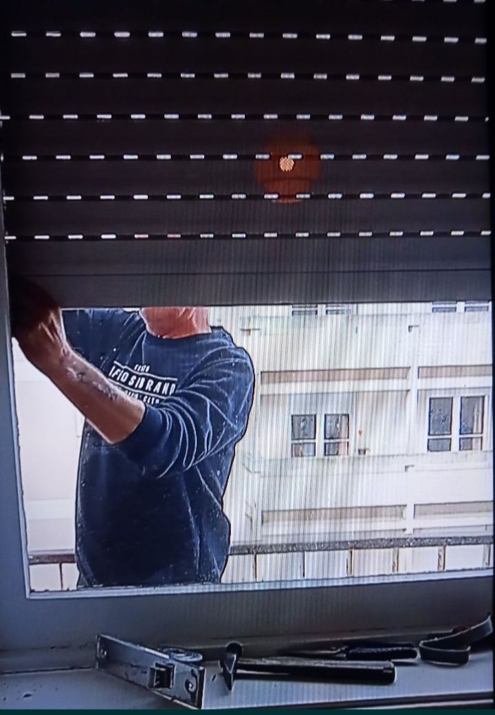 Serviço de Reparação e Instalação Estores e Persianas