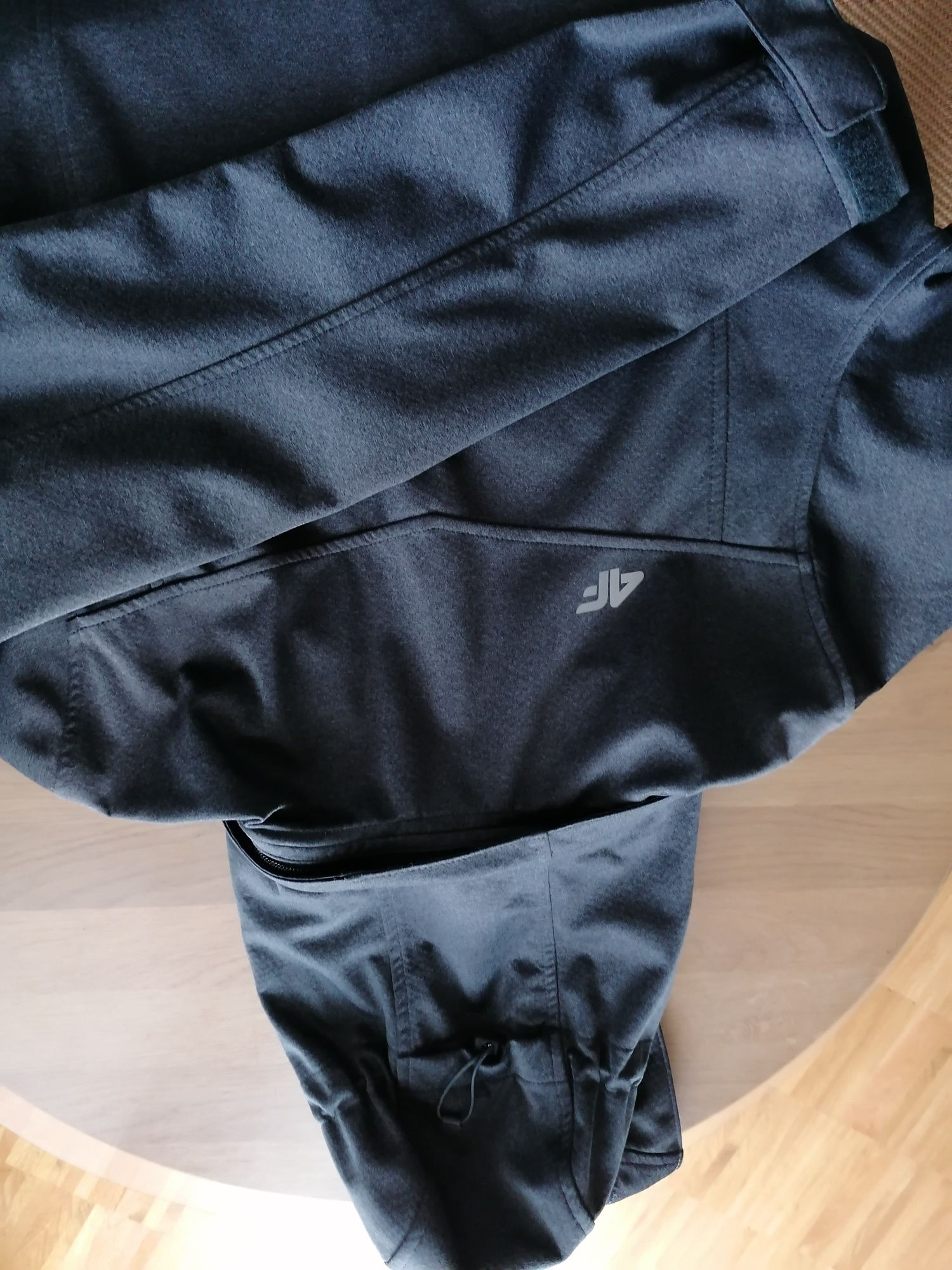 Softshell 4F 8000