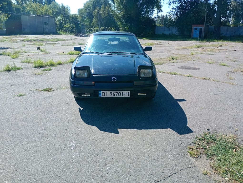 Продається mazda 323 сліпиш на повному ходу