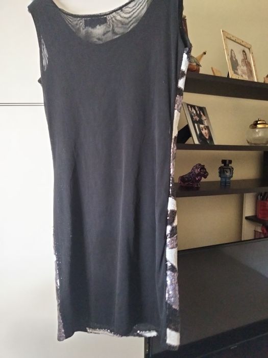 Vendo vestido shein nunca usado