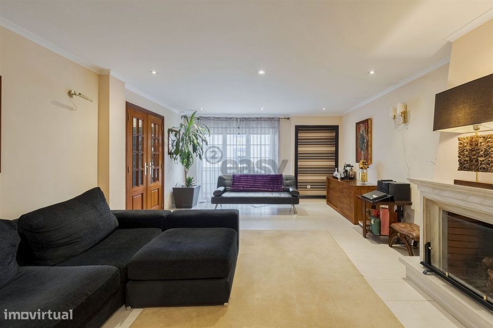 Moradia T5 com excelentes areas