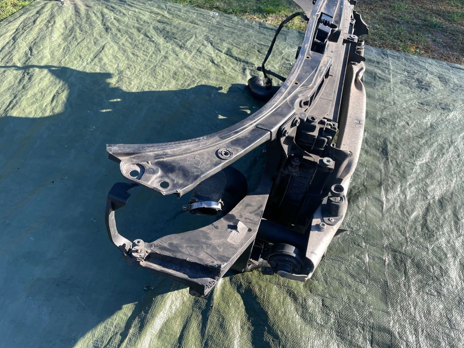 AUDI A4 B7 1.8 T 2.0 TFSI PAS pas przedni chłodnice  wentylatory belka