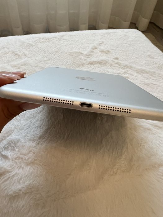 iPad mini in good condition64575425150979124