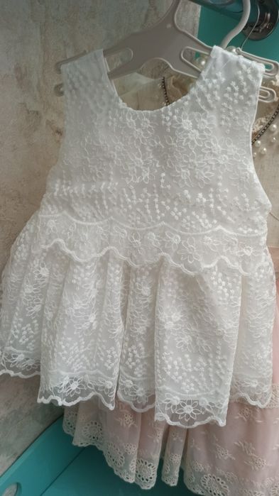 Продам сукню для дівчинки