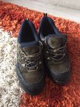 Buty z metalowym czubkiem 39 super stan