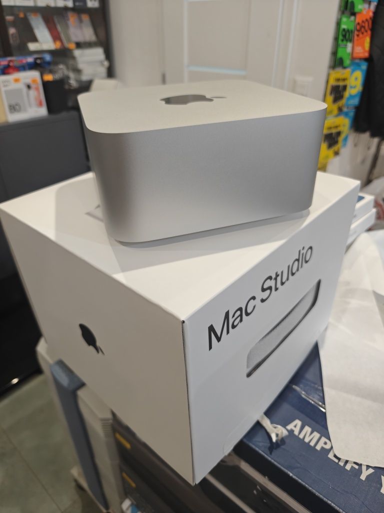 Mac Studio M1 Max 10-CORE CPU 32-CORE GPU, 32GB RAM, 1TB SSD.. PAT-KOM