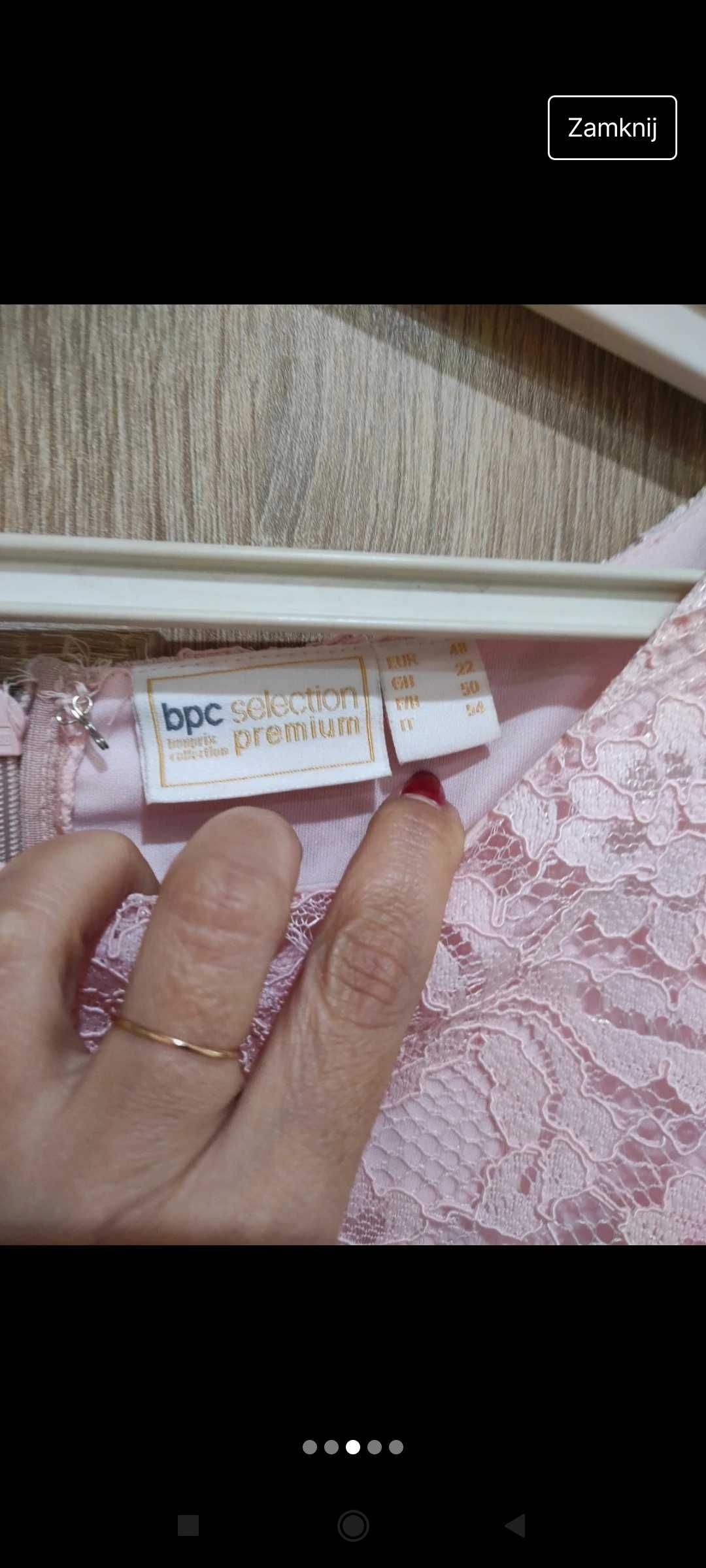Sukienka szyfonową asymetryczna z koronką Bonprix