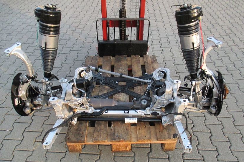 Audi Q7 4M піввісь полуось 4M0407271D 4M0407271AD 4M0501203