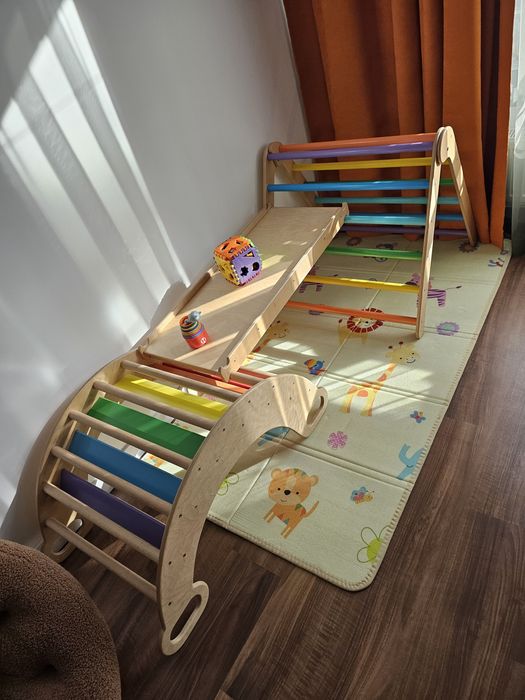 Трикутник Піклера, гірка(скелелазання), балансувальна гойдалка