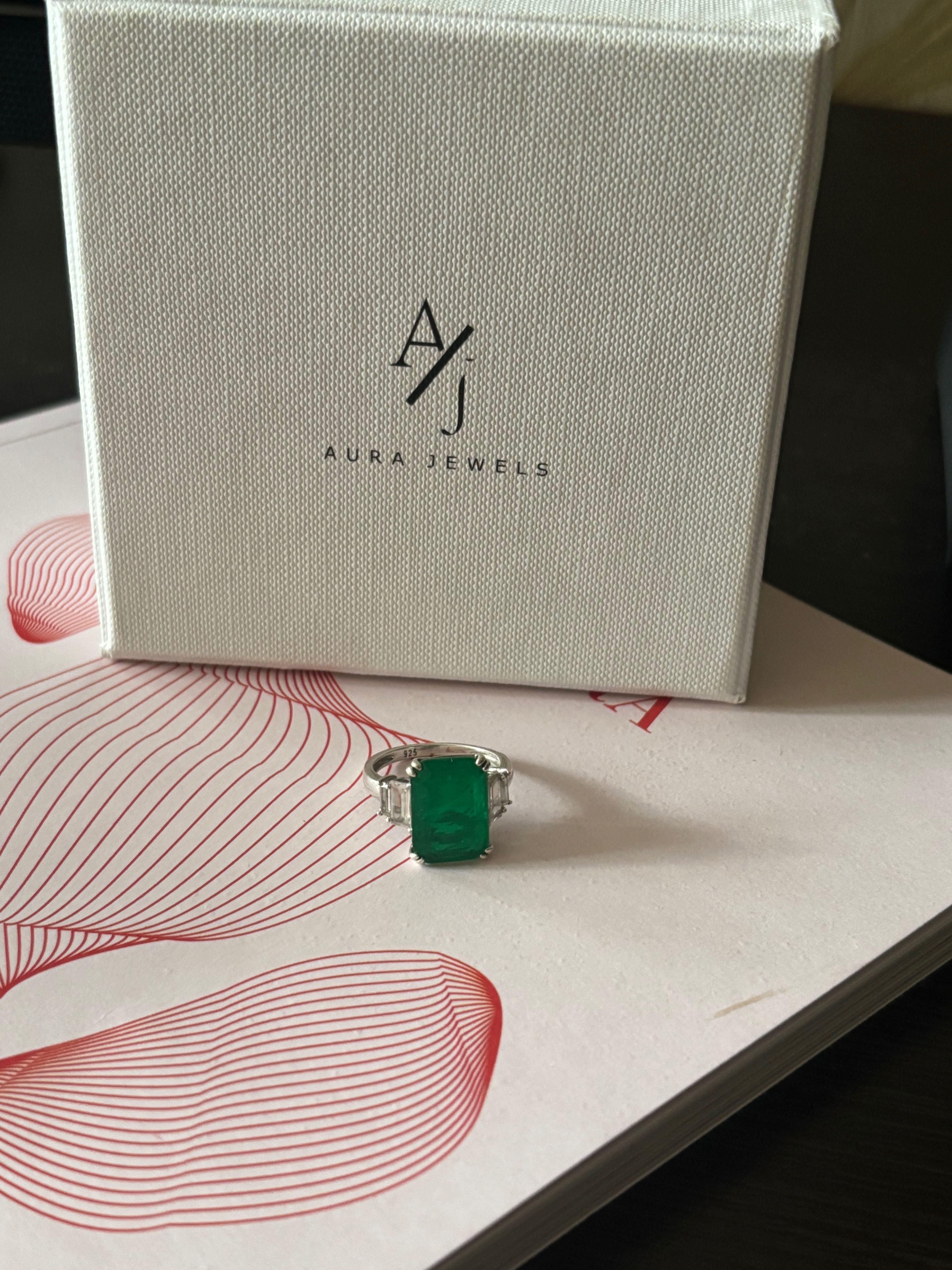Aura jewels!!! Срібна каблучка з гідротермальним смарагдом, 17 розмір.