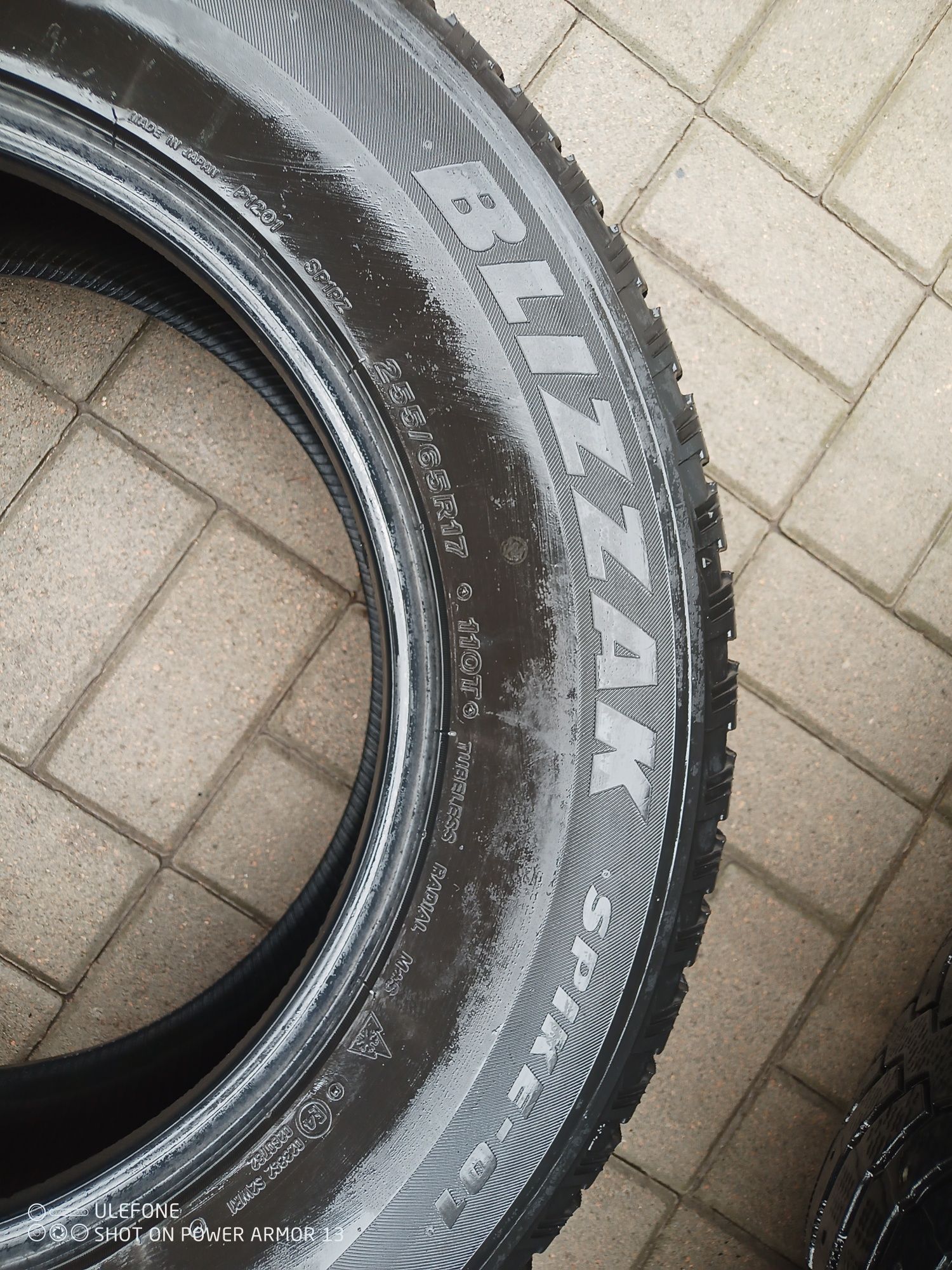 Bridgestone Blizzak spike - 01  255/65 R17