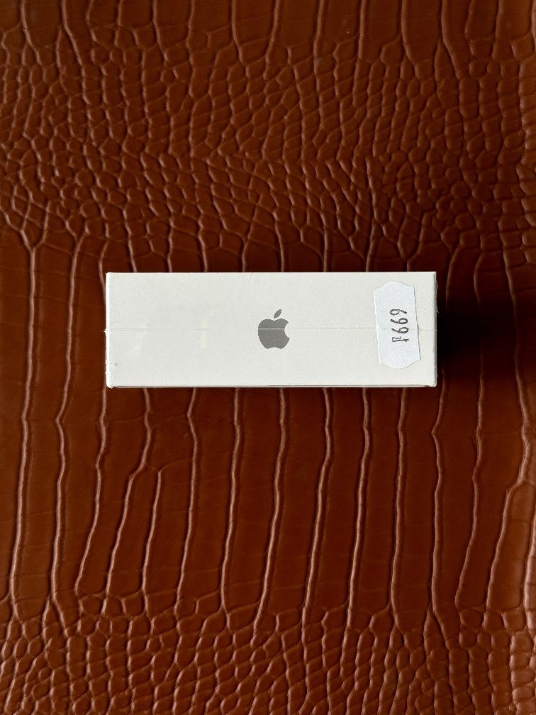 Apple AirPods (2 покоління) with Charging Case з гарантією