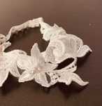 nowa artystyczna podwiązka ślubna handmade koronka perełka biała glam