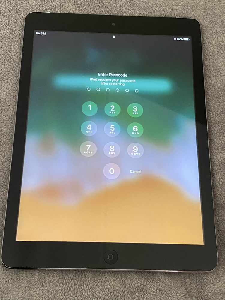 Планшет Apple iPad Air A1475