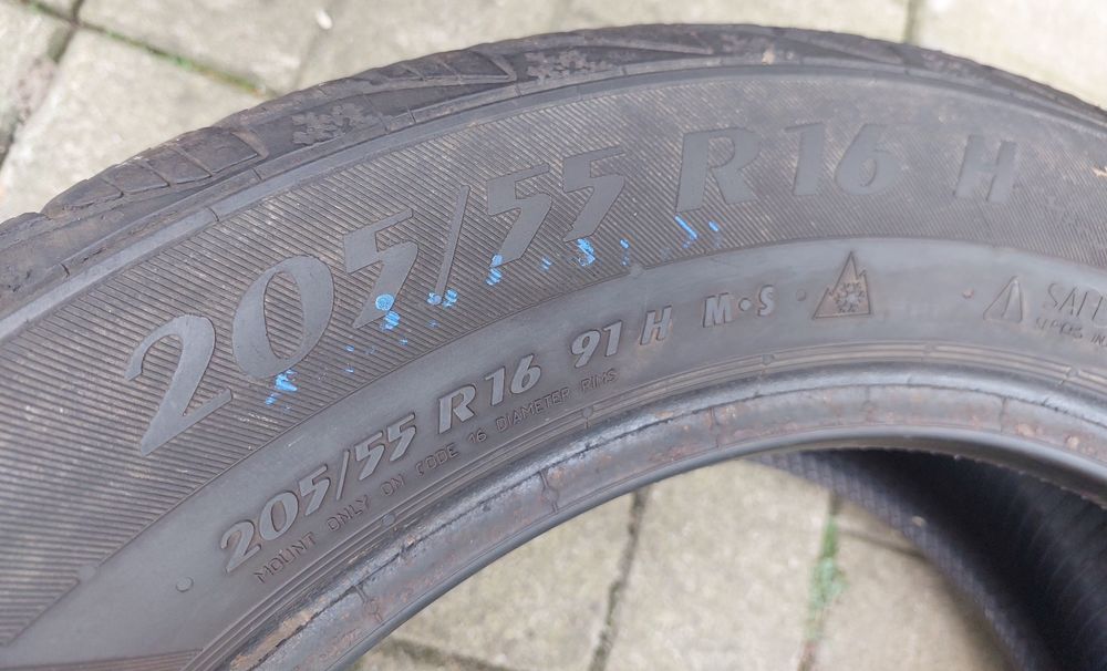 Шини  4шт  r16  205-55