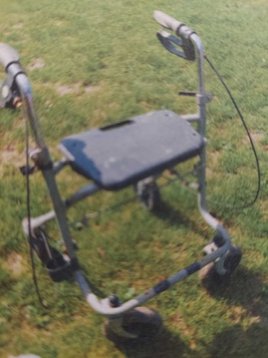 chodziki inwalidzkie