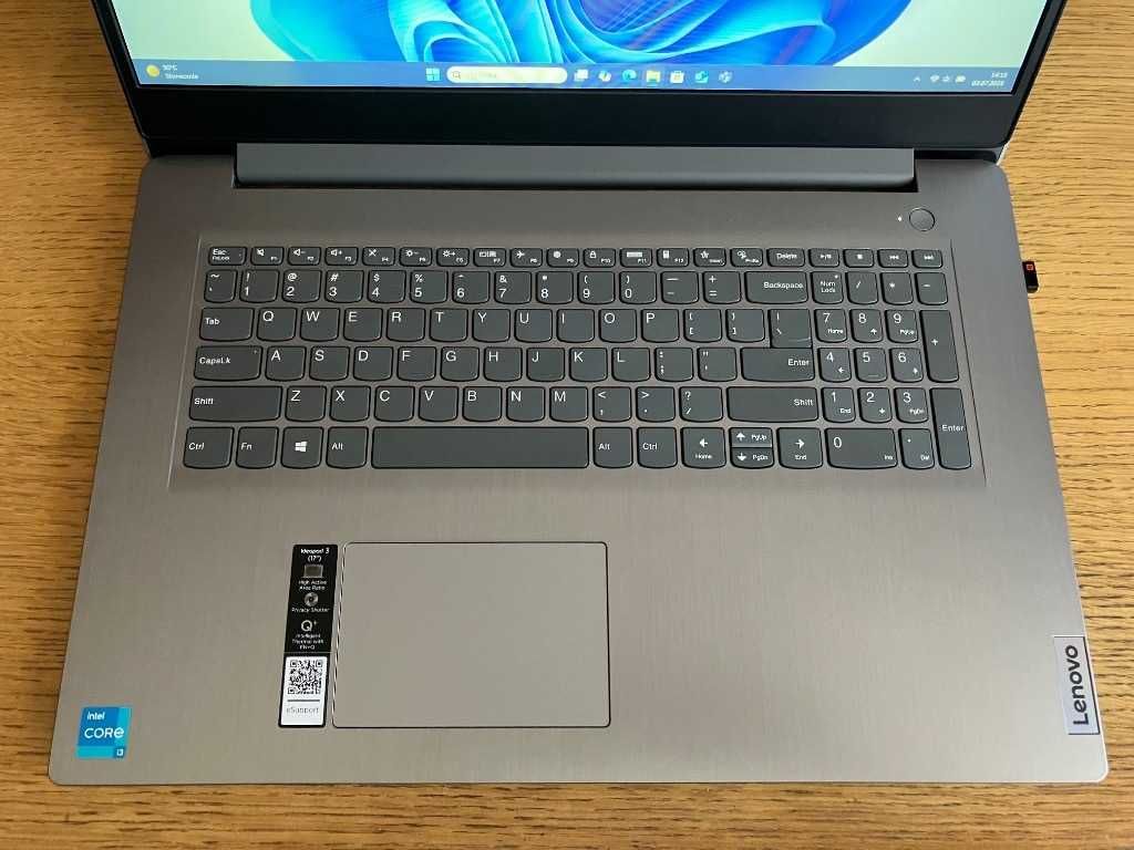Laptop Lenovo Ideapad 3 - 17,3" i3 8GB 512GB SSD Win11 Pro + torba
