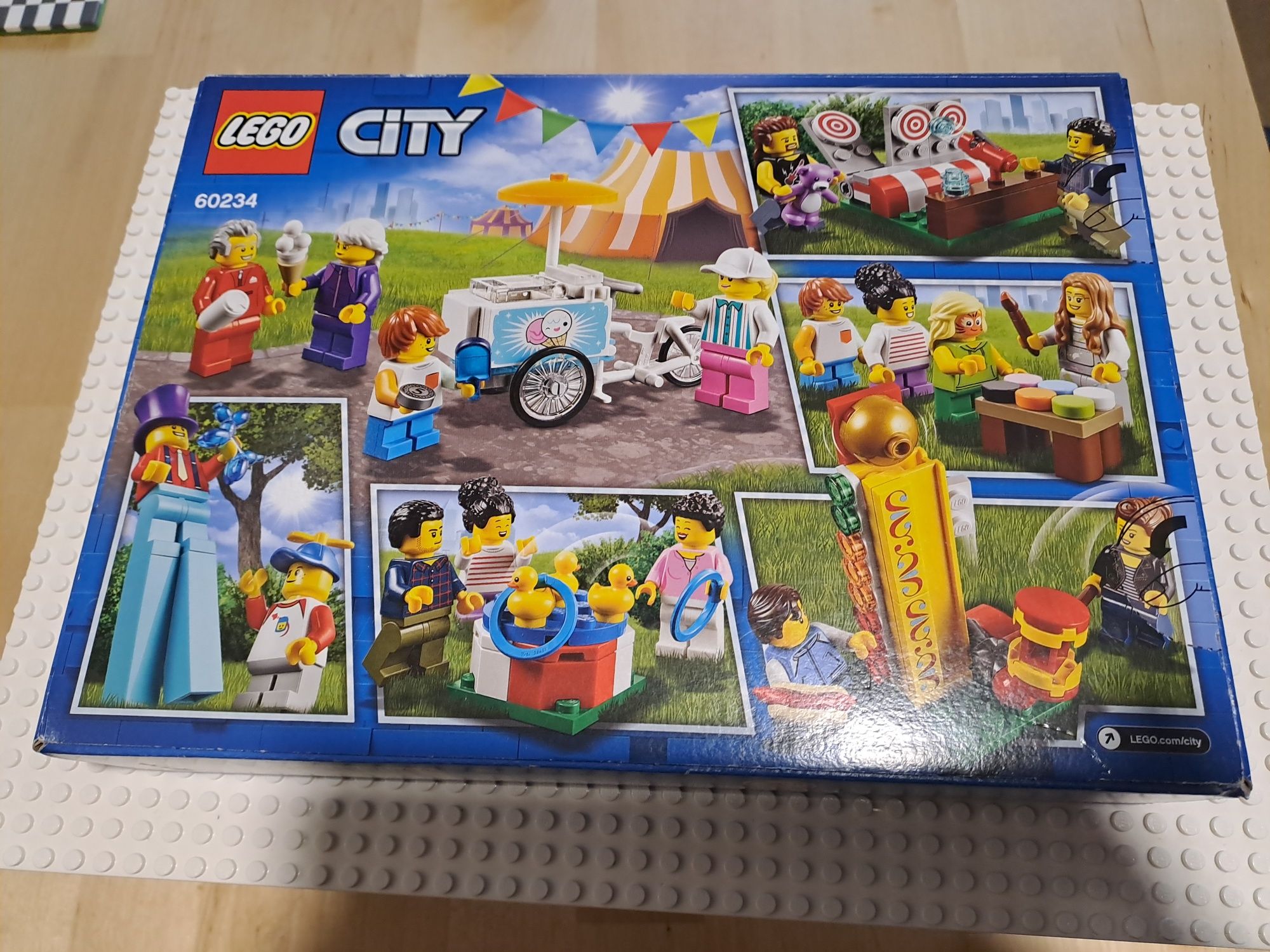 Lego City Town 60234