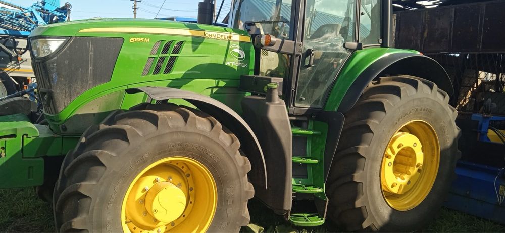 Трактор джон дір 6195М