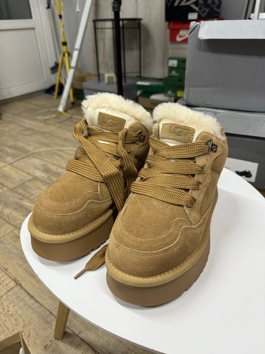 Зимові кросівки черевики UGG LowMel biege black