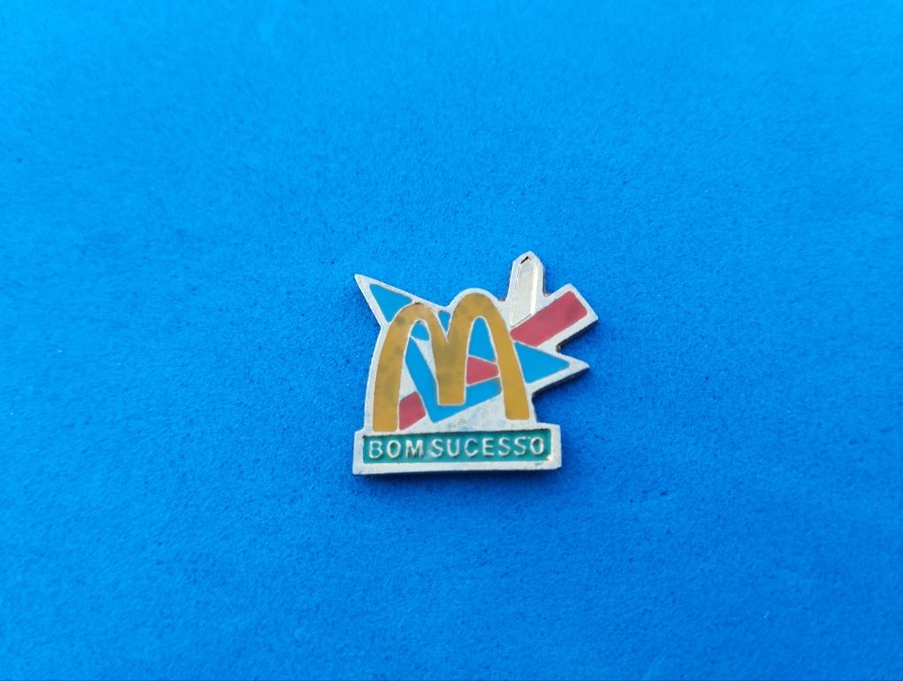 Diversos Pins McDonald's 02