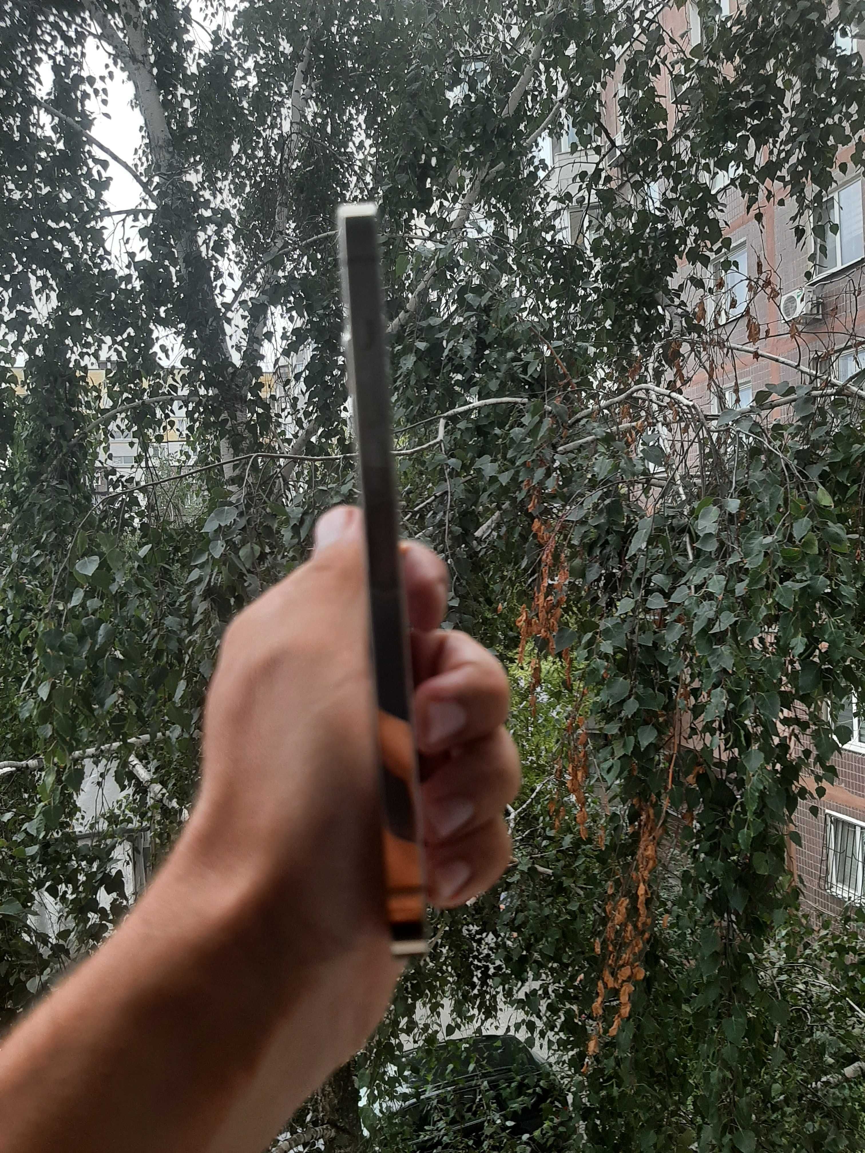 Iphone 13 pro max gold заблокирован