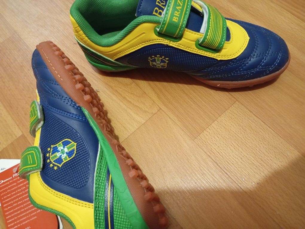 Кросівки буци оригінал Demax