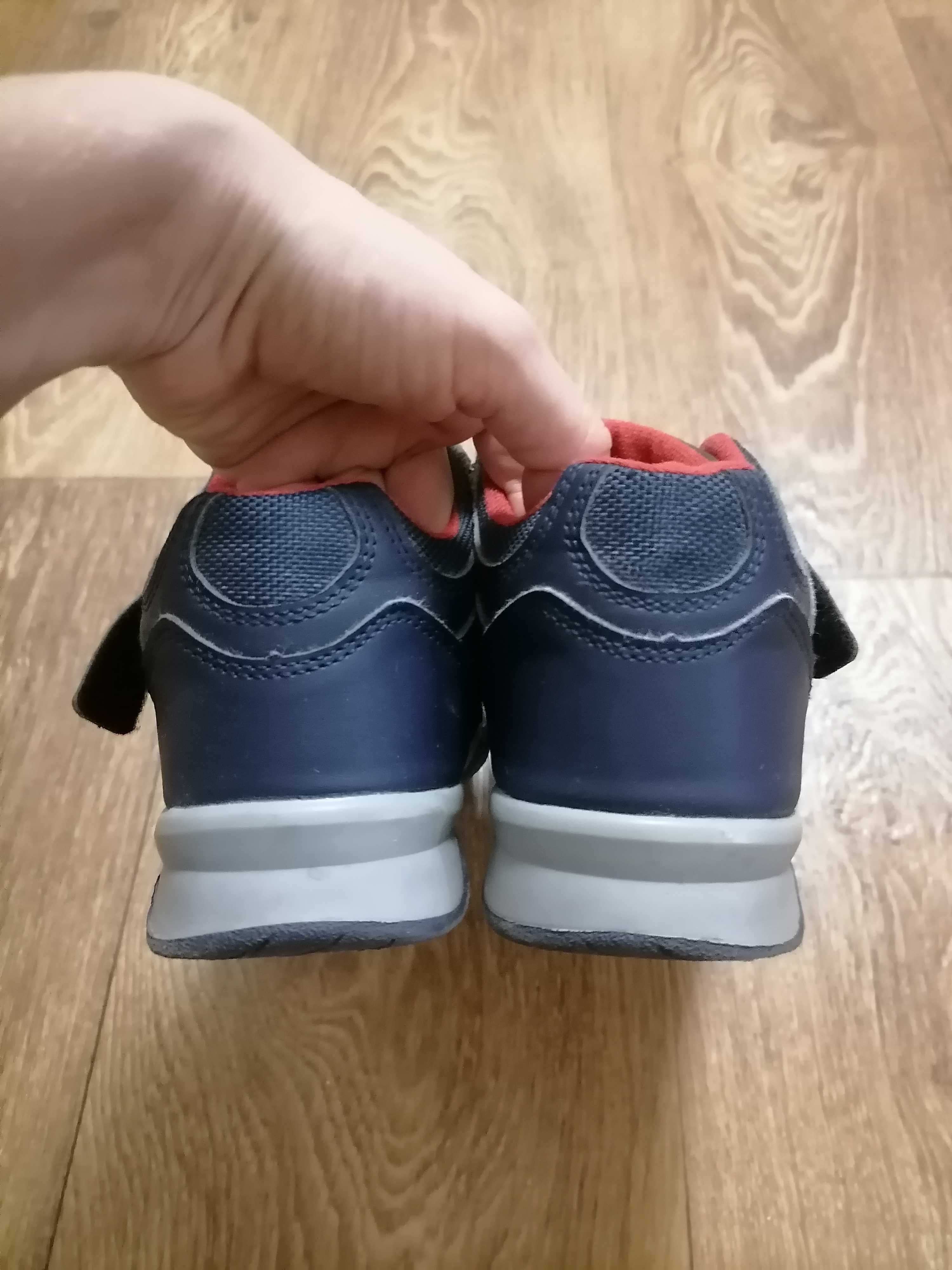 кроссовки/ботинки для мальчика