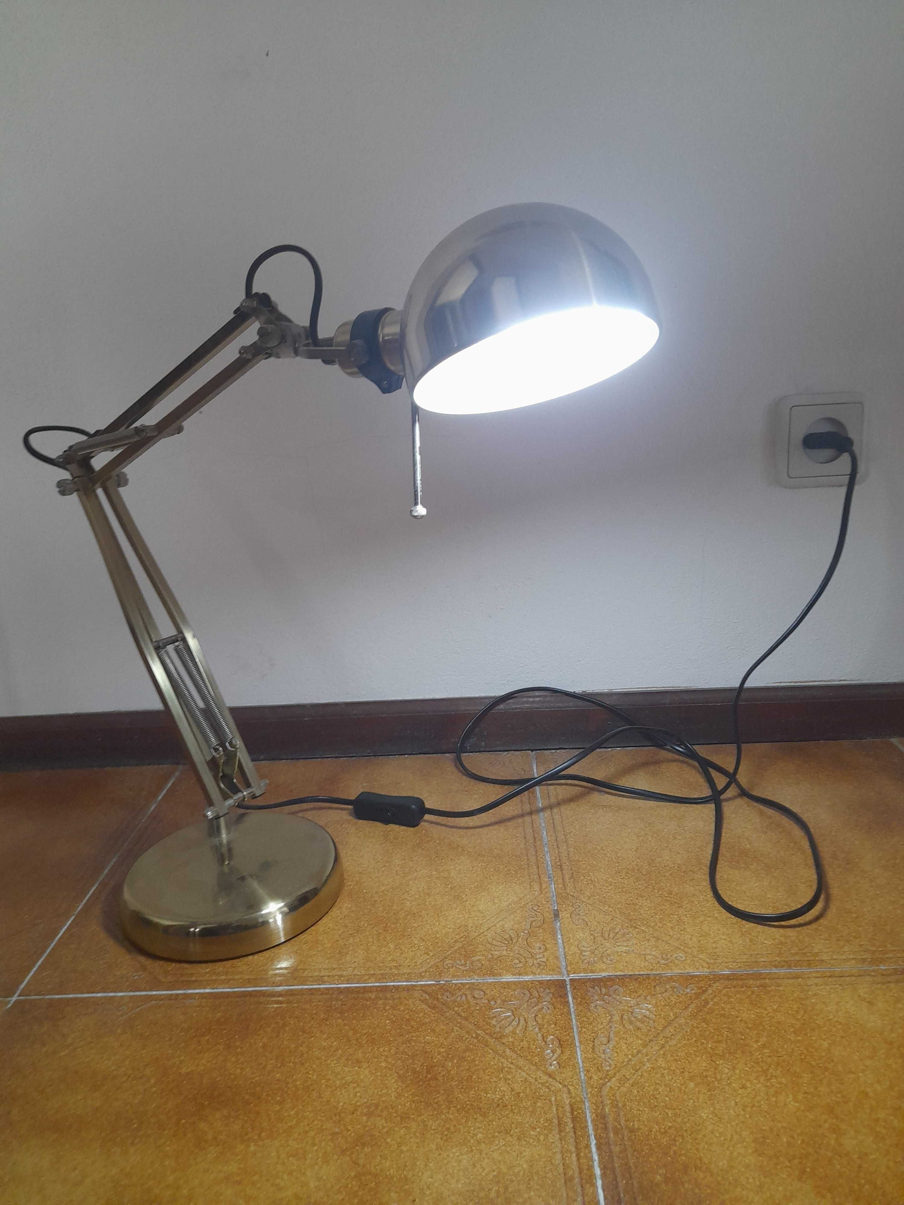 Candeeiro Articulado Retro