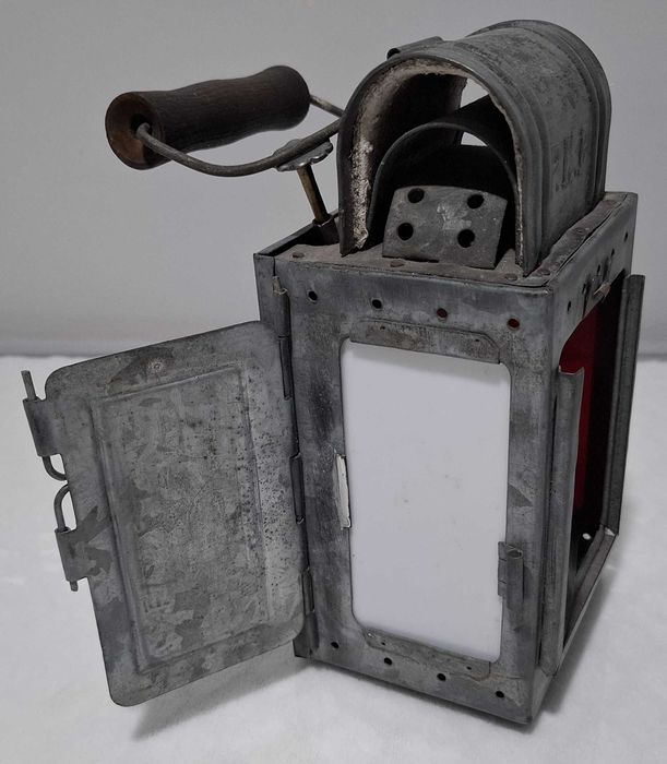 Lampa kolejowa, P.K.P, 13x10x21cm, 987g (Kolekcje, hobby, lampa)