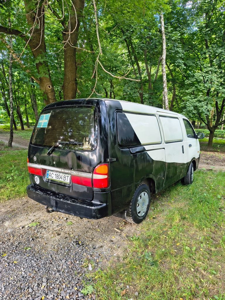 Продам бус Kia Pregio