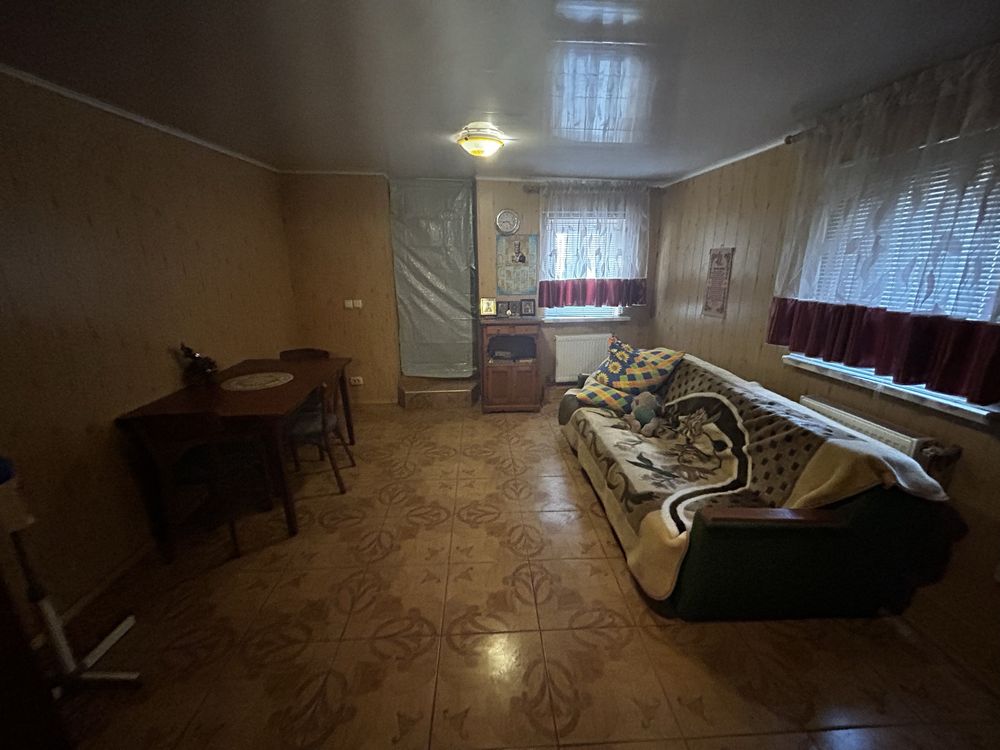 БУДИНОК у с. Мала Рогань