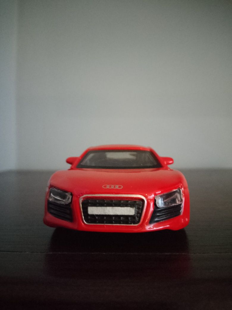 Audi R8 skala 1/43