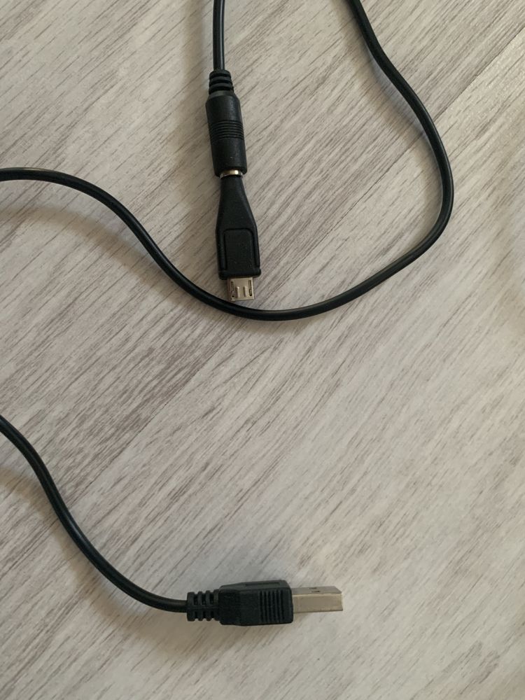 Różne kable do ładowania