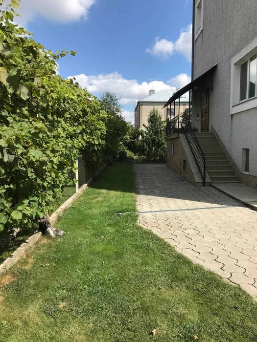 Продається великий будинок в с. Гаї Шевченківські