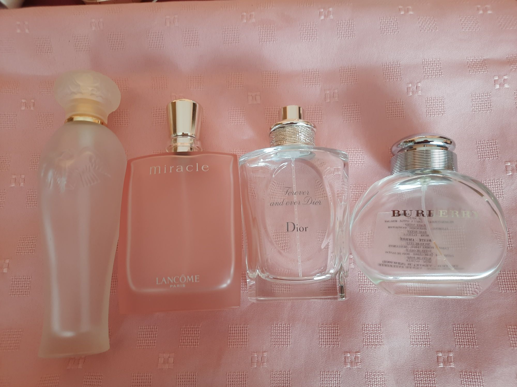 Buteleczki oryginalne  po perfumach. Oryginalne