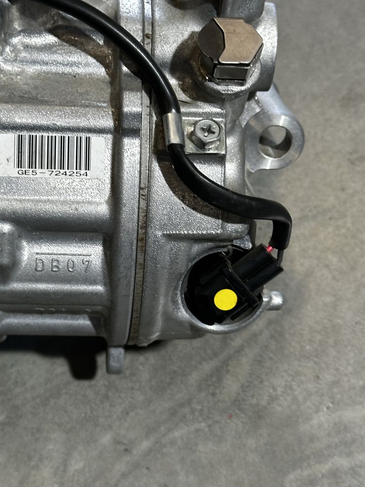 Компресор кондиціонера насос W213 W205 GLE GLS GLC OM642 3.0 Denso