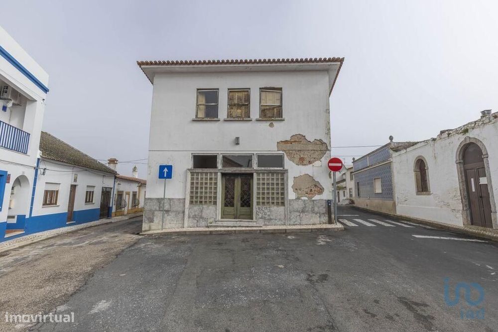 Prédio em Muge de 342,00 m2