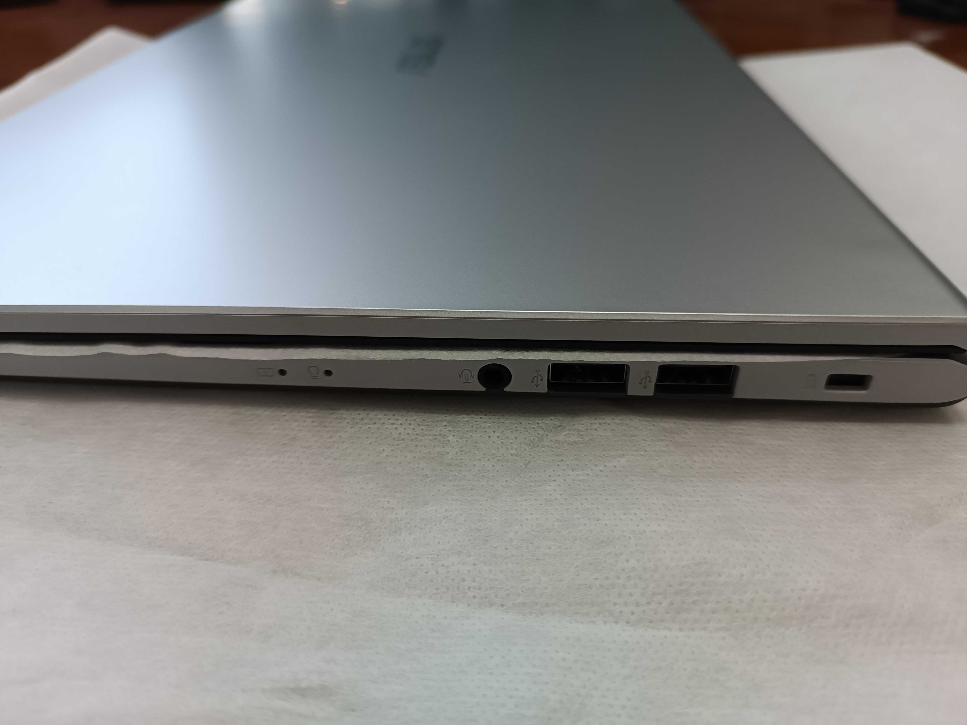 ноутбук Asus Vivobook 15.6" IPS/ I3-1005G1/8 Gb