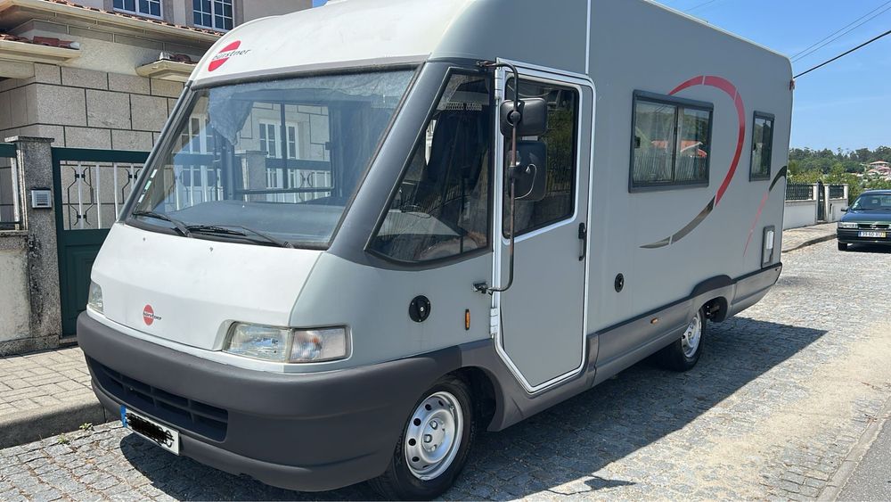 Alugo autocaravana totalmente independente