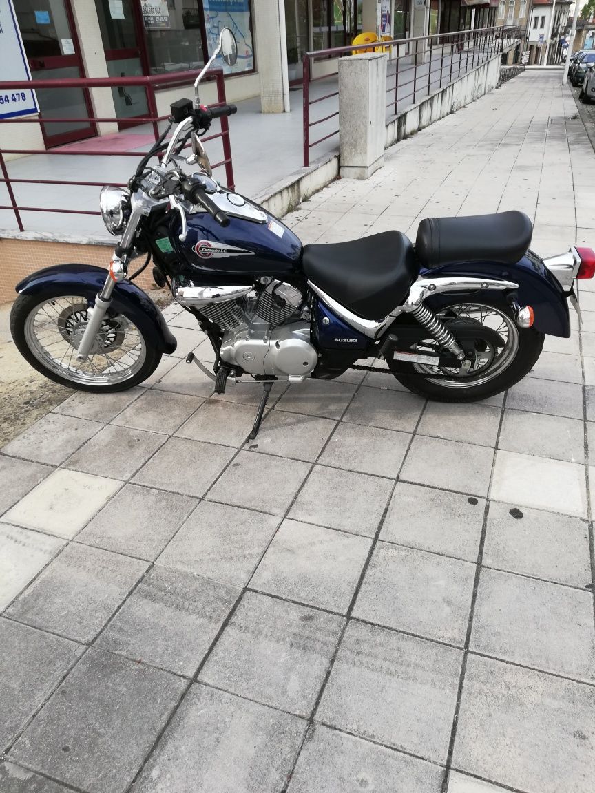 Vendo moto 125 suzuki intruder