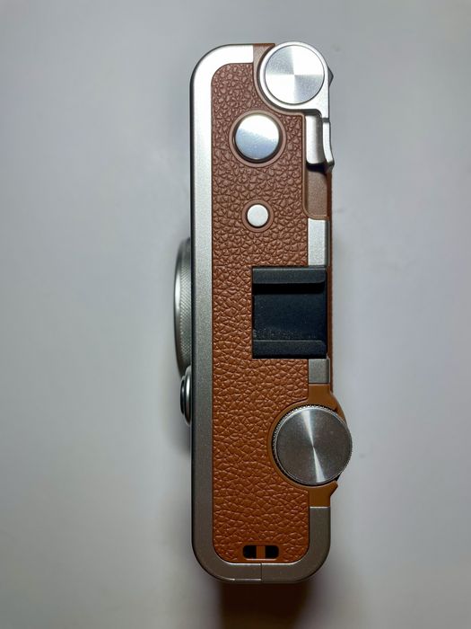 Камера Instax mini Evo від Fujifilm